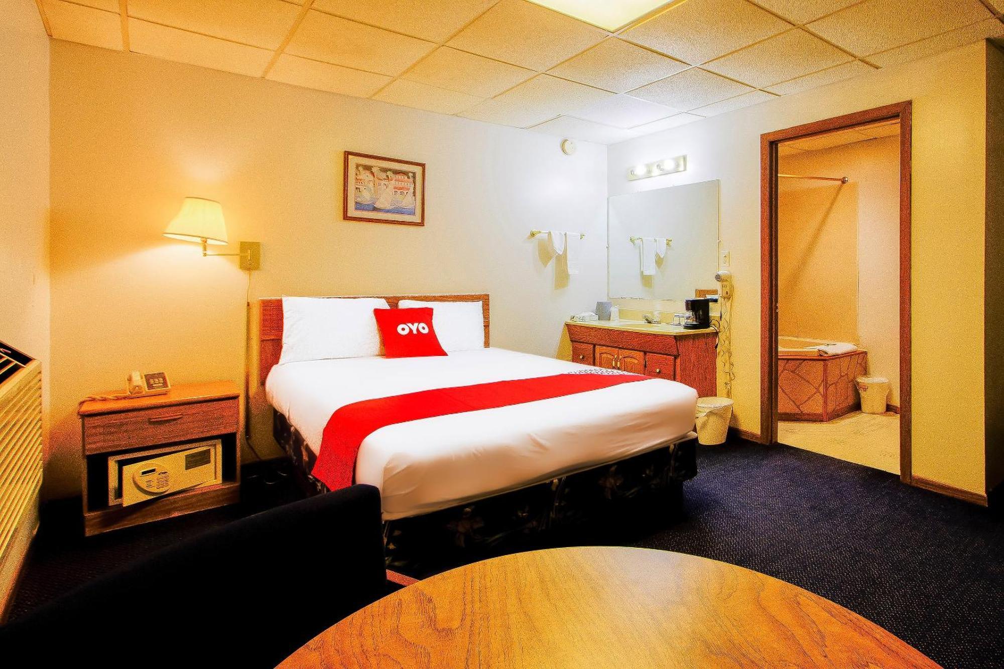 Oyo Hotel Chapmanville Inn, Wv - Hwy 119 ภายนอก รูปภาพ