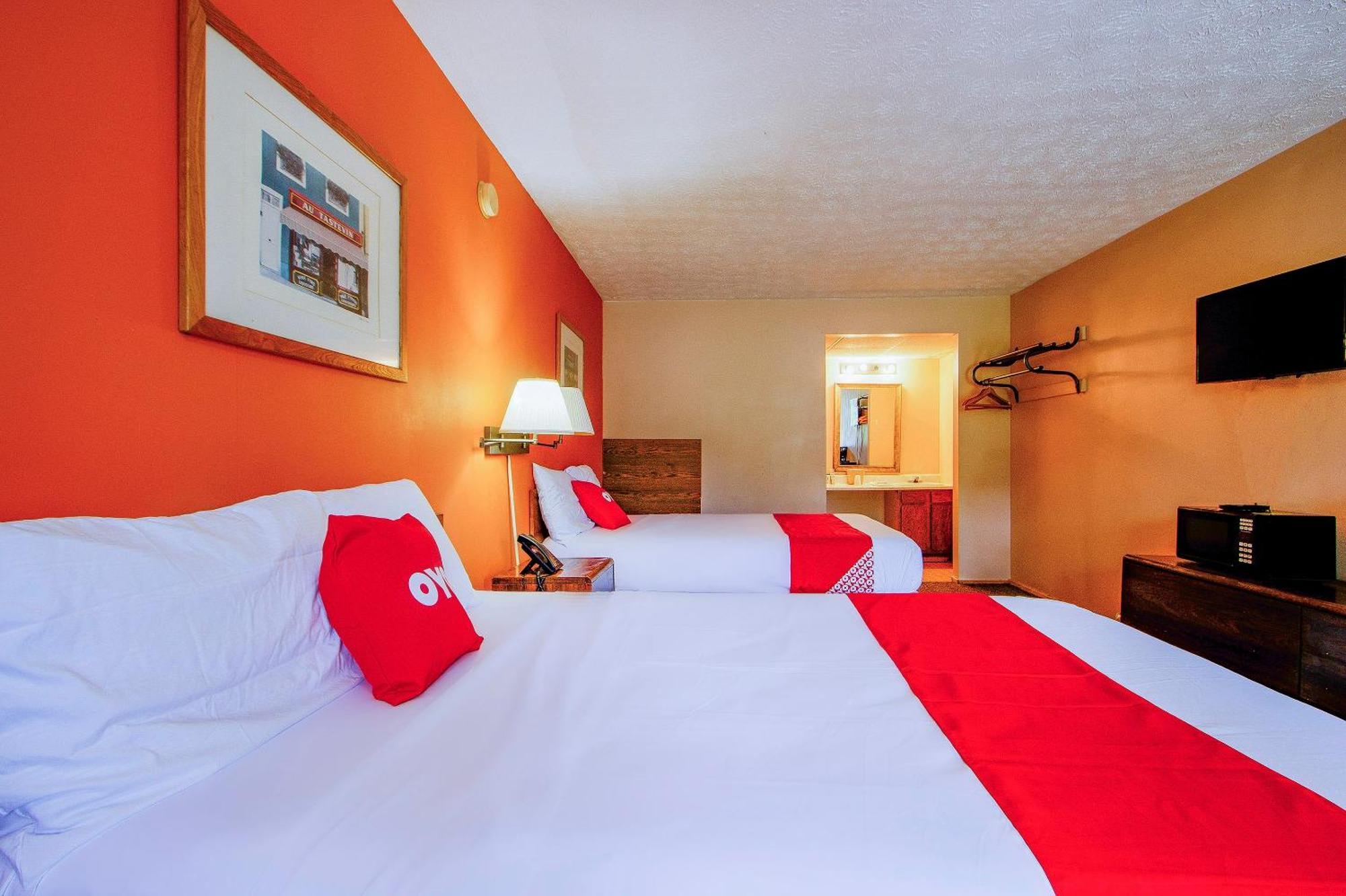 Oyo Hotel Chapmanville Inn, Wv - Hwy 119 ภายนอก รูปภาพ