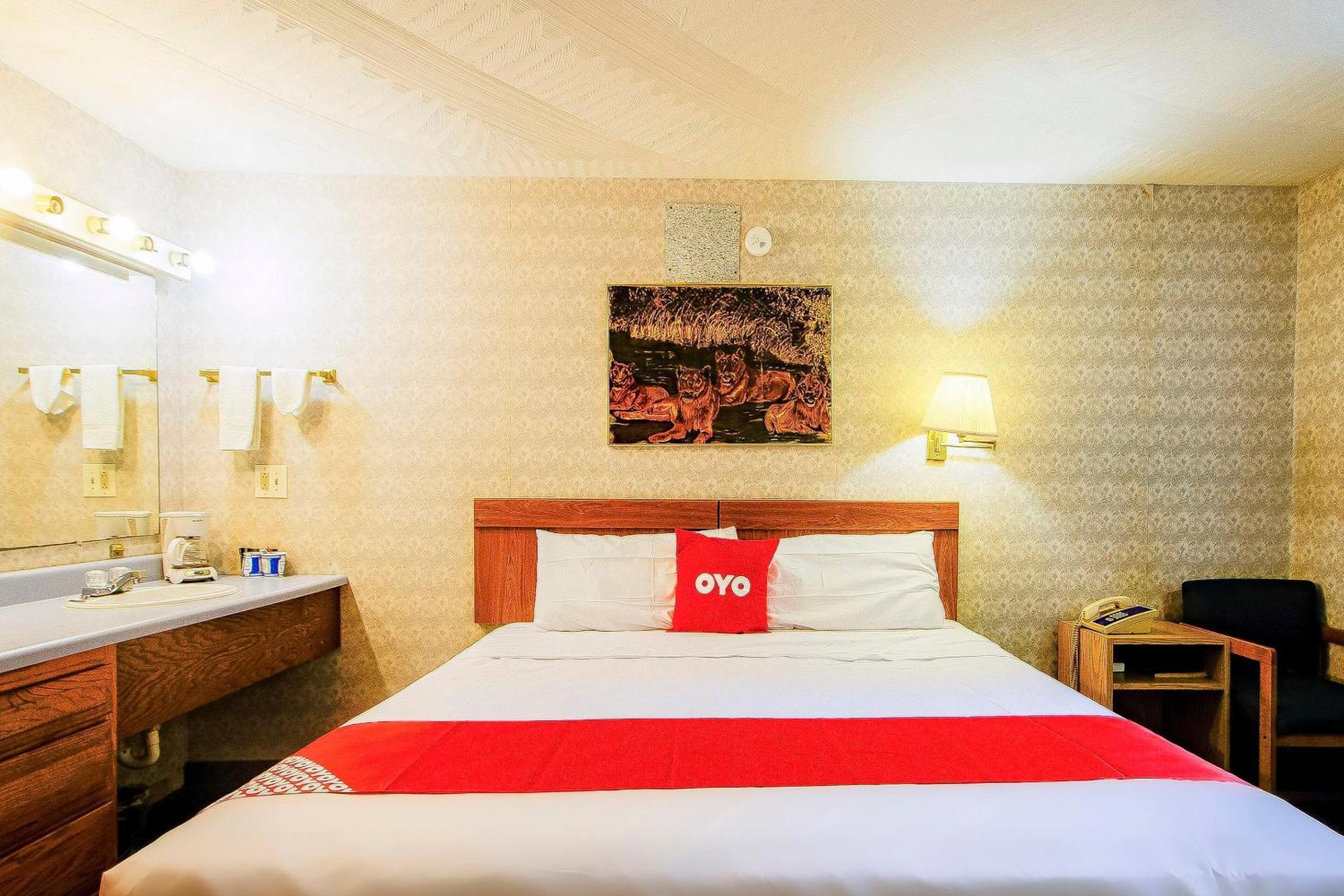 Oyo Hotel Chapmanville Inn, Wv - Hwy 119 ภายนอก รูปภาพ