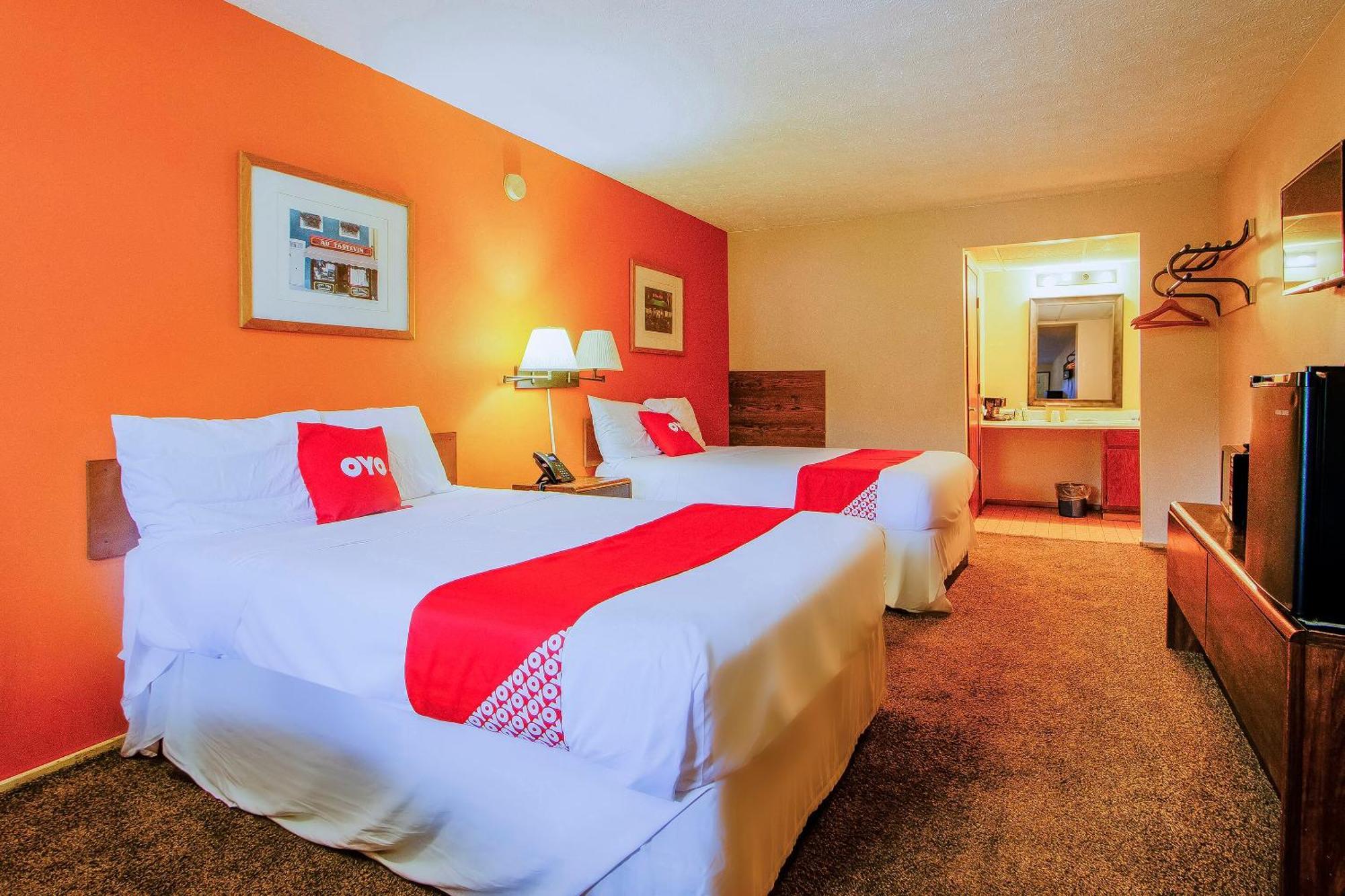 Oyo Hotel Chapmanville Inn, Wv - Hwy 119 ภายนอก รูปภาพ