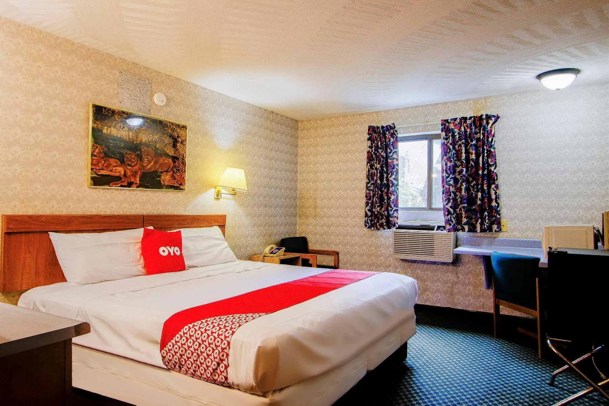 Oyo Hotel Chapmanville Inn, Wv - Hwy 119 ภายนอก รูปภาพ